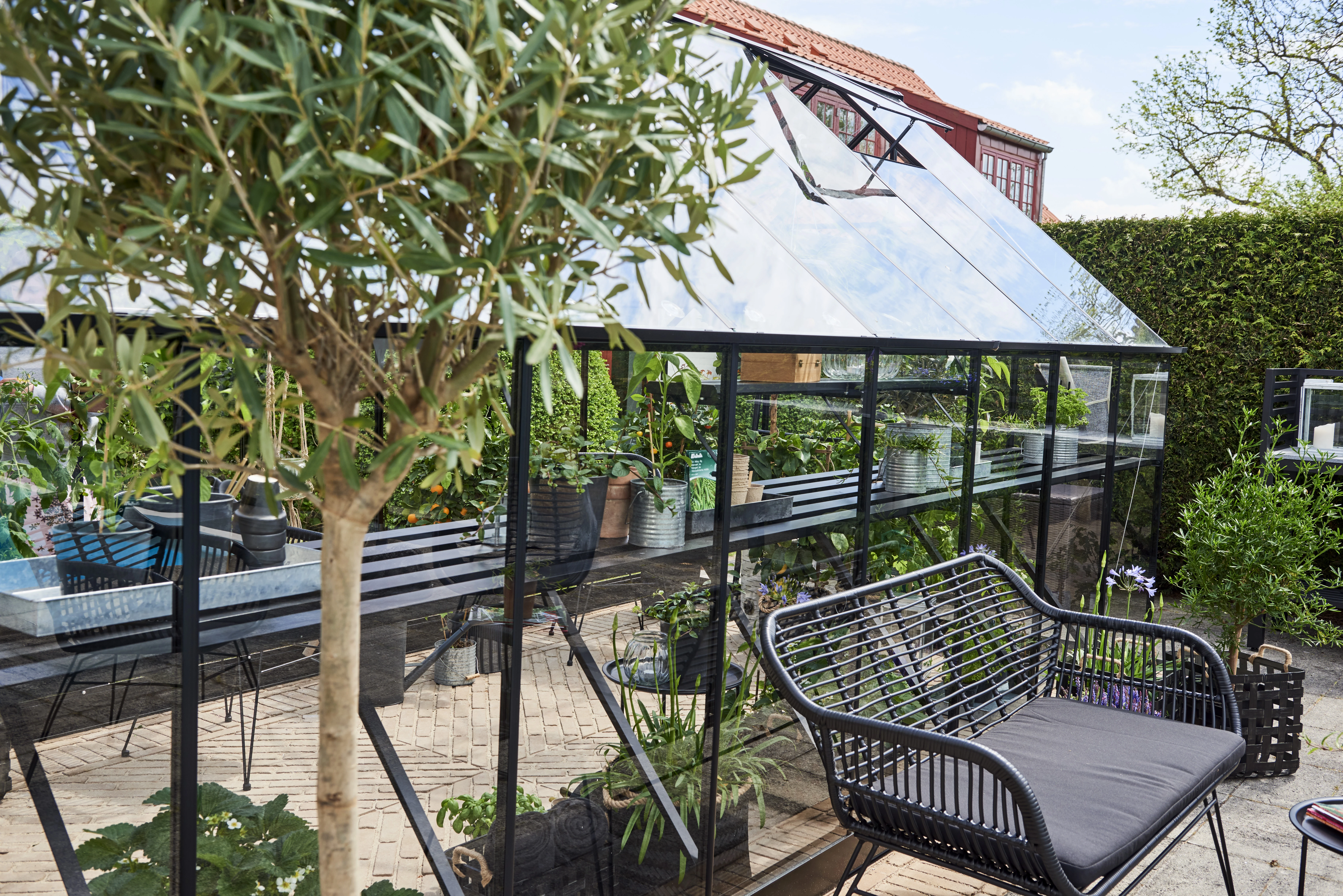 Royal Well Tafel Qube 816 Geïntegreerd Zwart Gecoat - Afbeelding 3